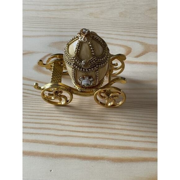 Gold & Ivory Pigeon Egg Carriage Trinket Cinderella Ring Box Rhinestone Details - Picture 1 of 8